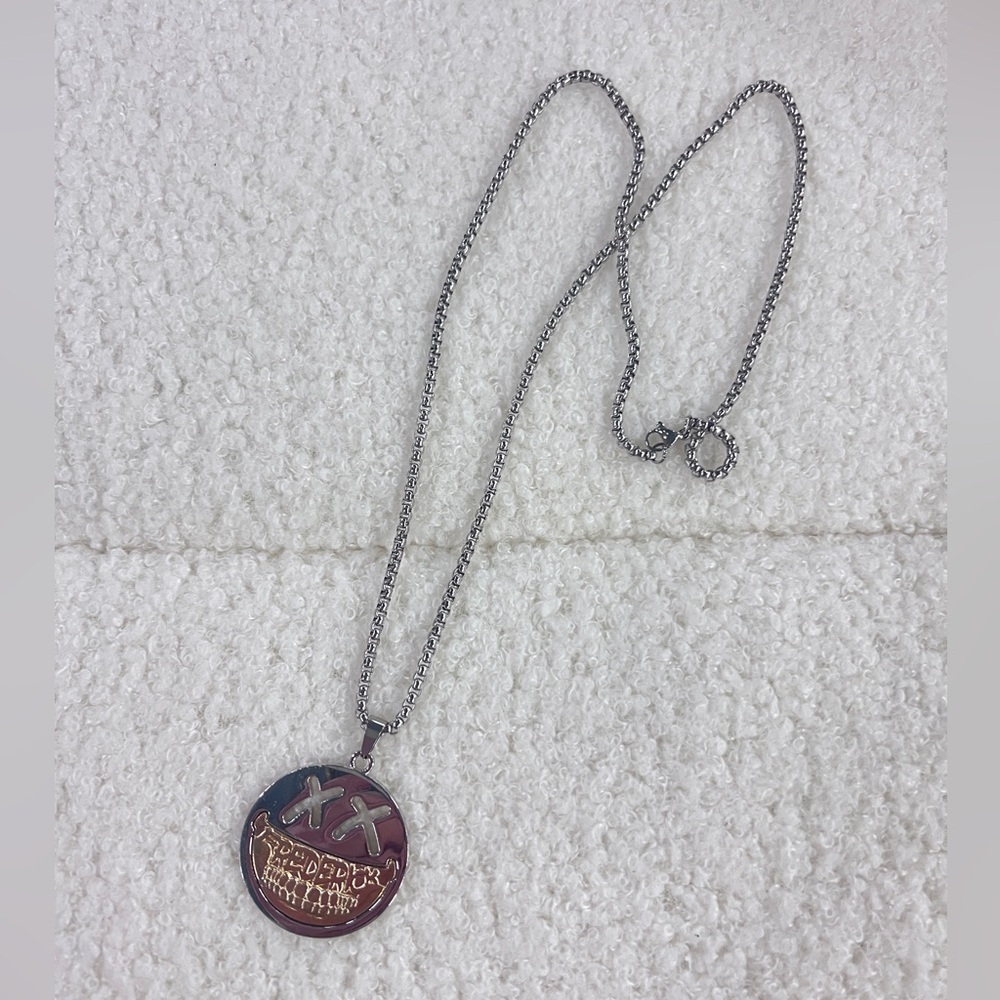 Street Style Fashion Necklace - Bold and Trendy Statement for Every Outfit